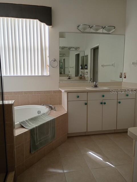 W7889359 Property Photo 11