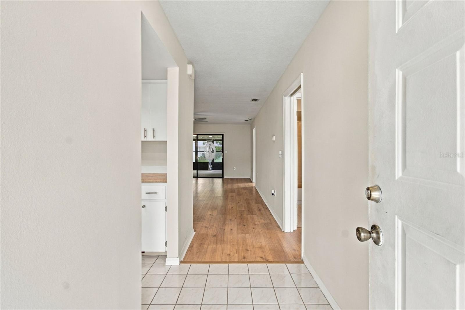 7610 Oakmont Ln Property Photo 3