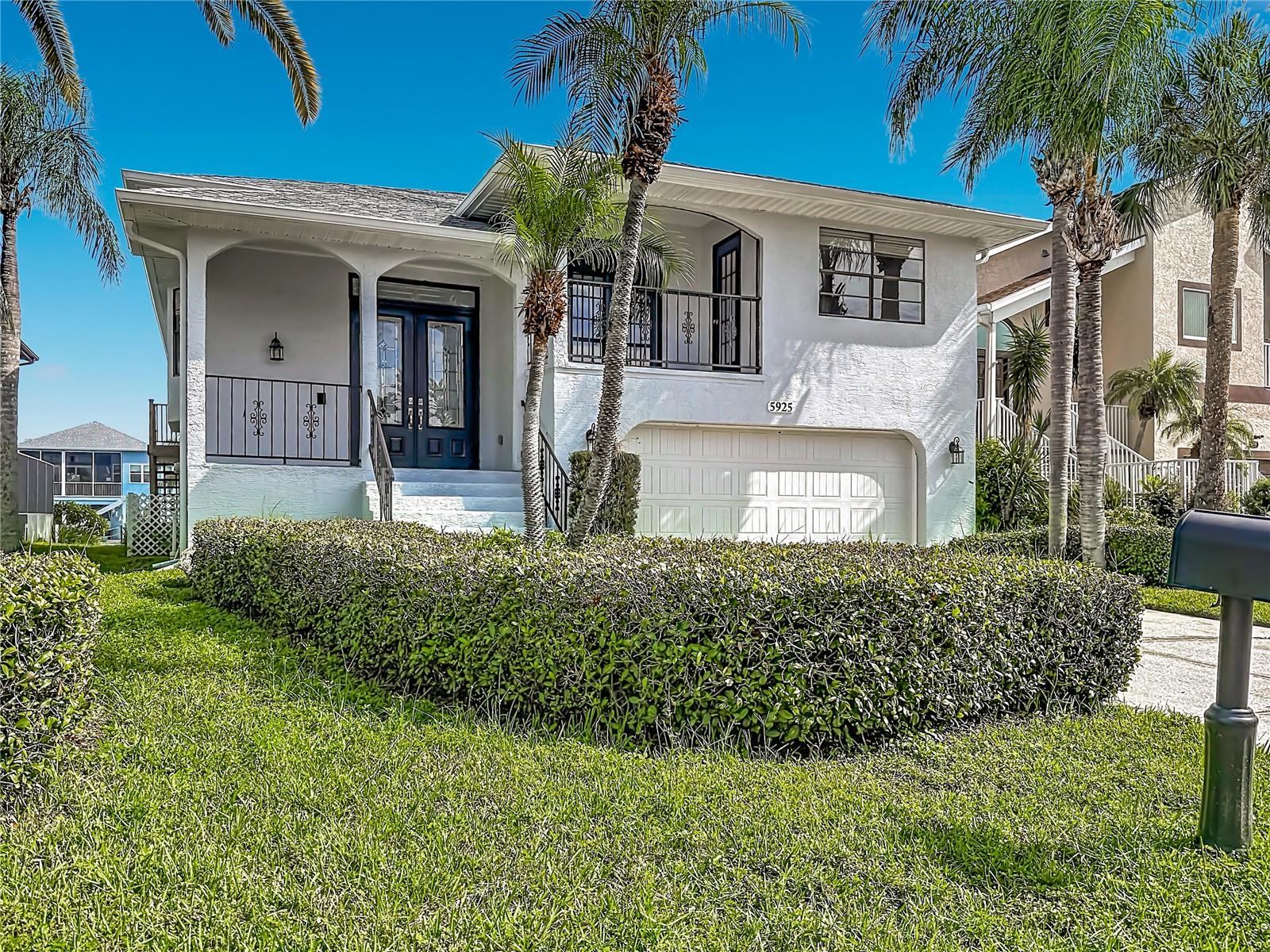 5925 Seaside Dr Property Photo 1