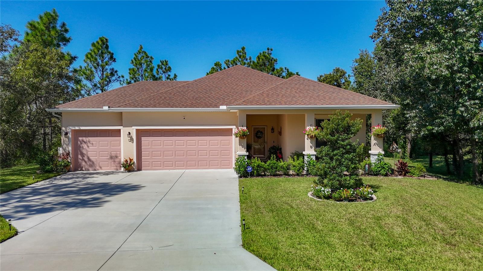 12 DAHLIA CT S Property Photo 1
