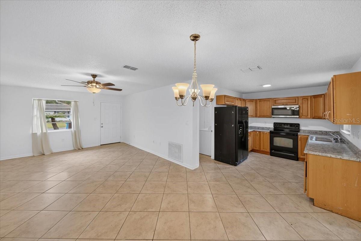 20105 Suncrest Dr Property Photo 5