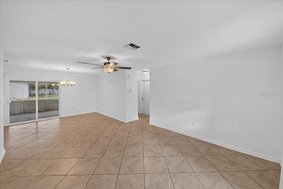 20105 Suncrest Dr Property Photo 9