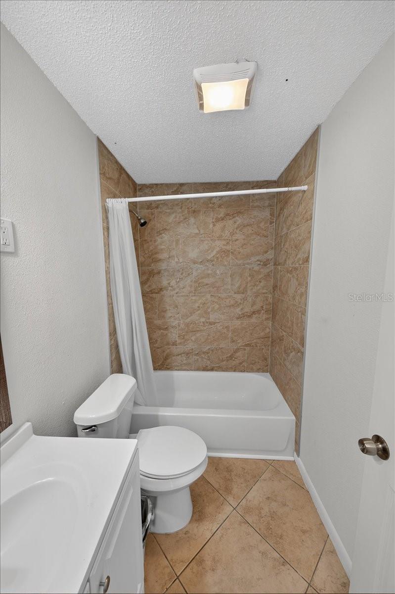 20105 Suncrest Dr Property Photo 14