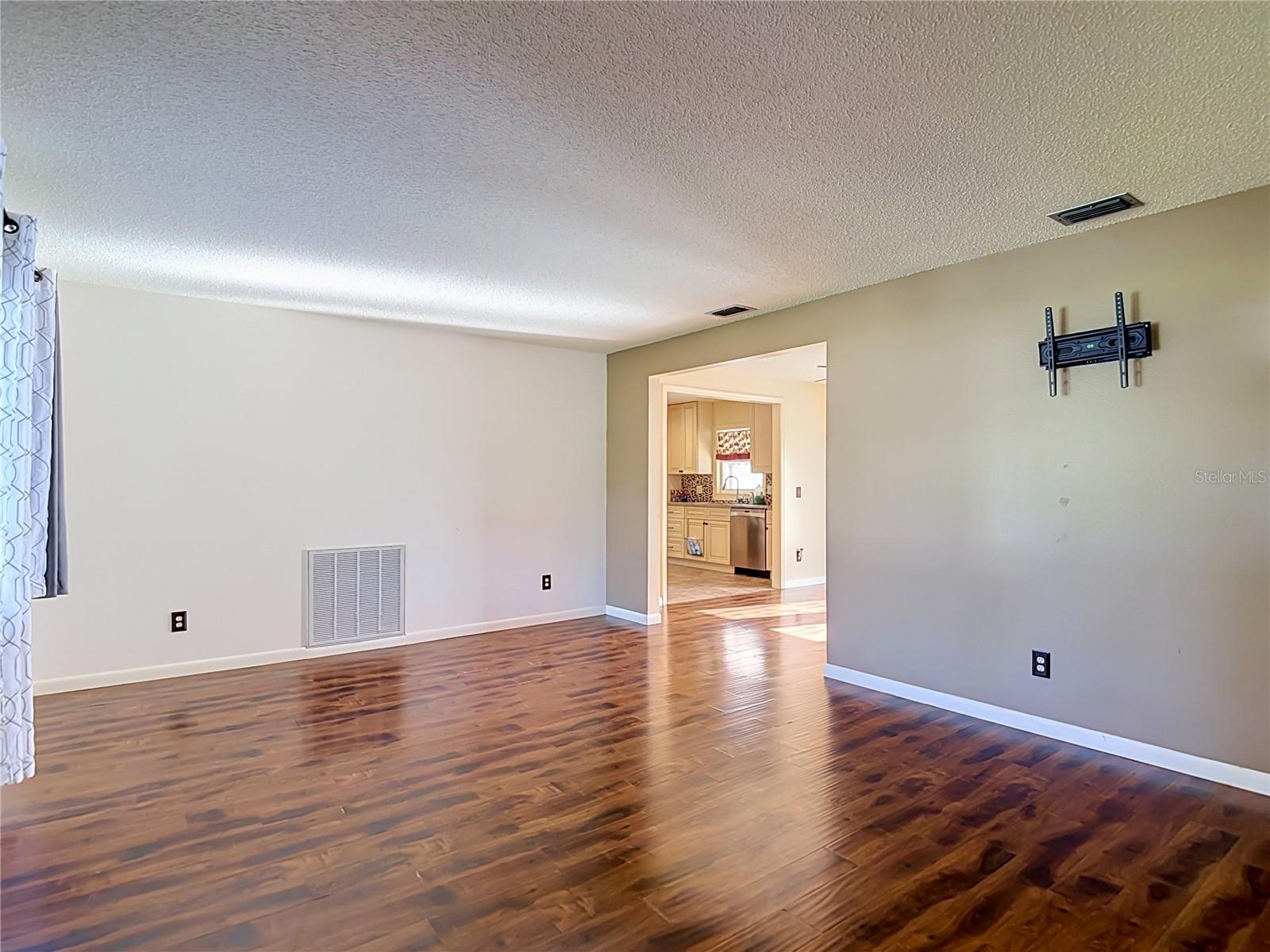 12261 S Elm Pt Property Photo 7