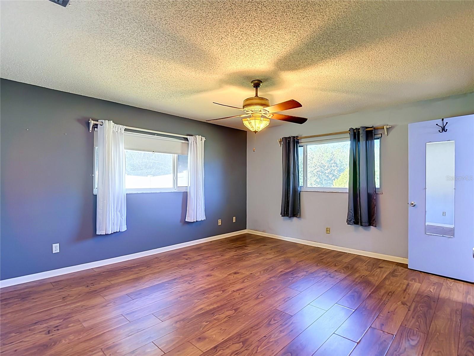 12261 S Elm Pt Property Photo 33