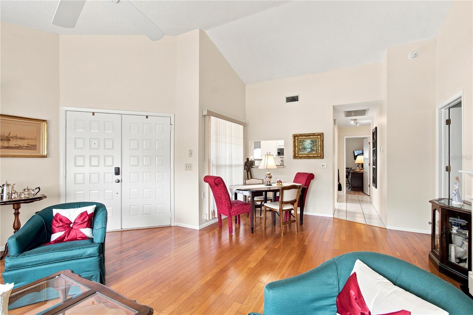 6706 Oak Cluster Cir Property Photo 13