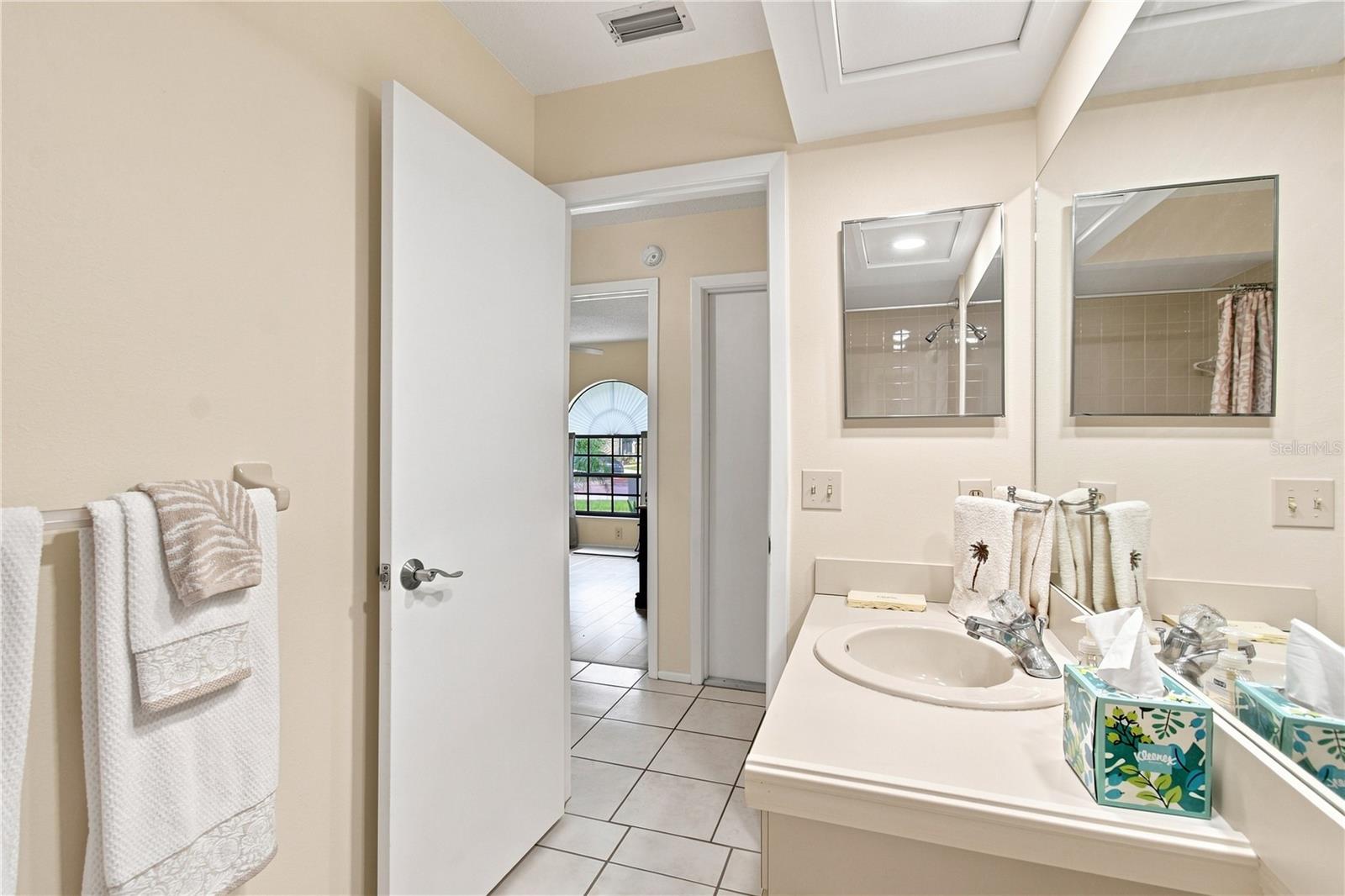 6706 Oak Cluster Cir Property Photo 35