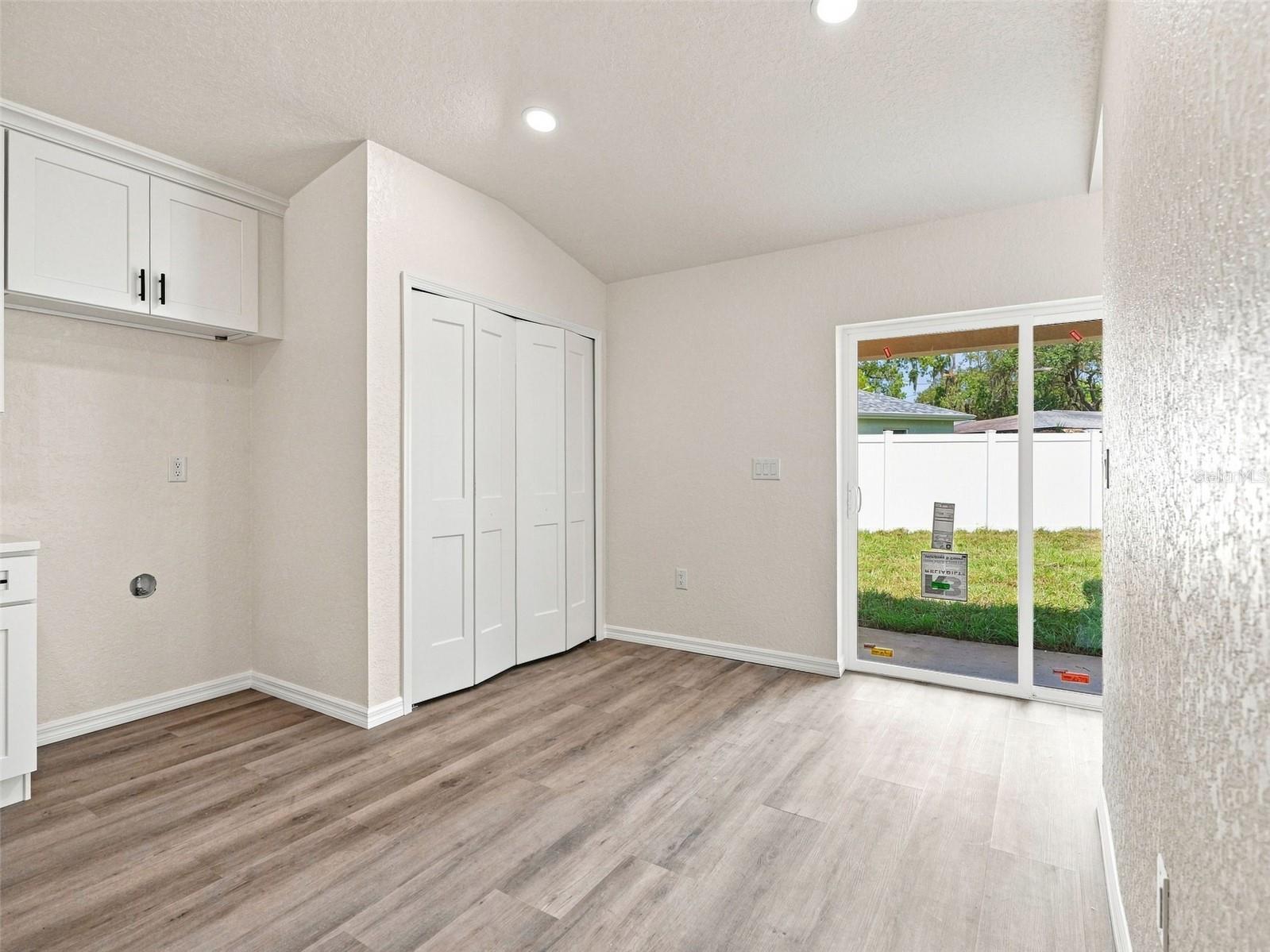 3305 Harden St Property Photo 17