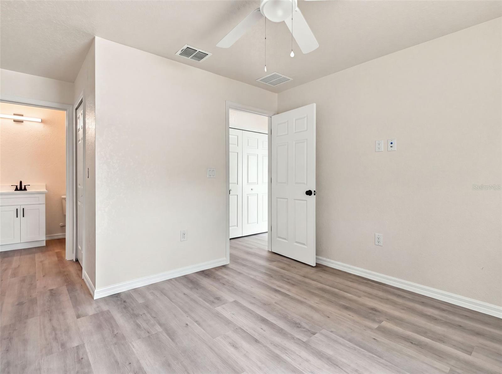 3305 Harden St Property Photo 21