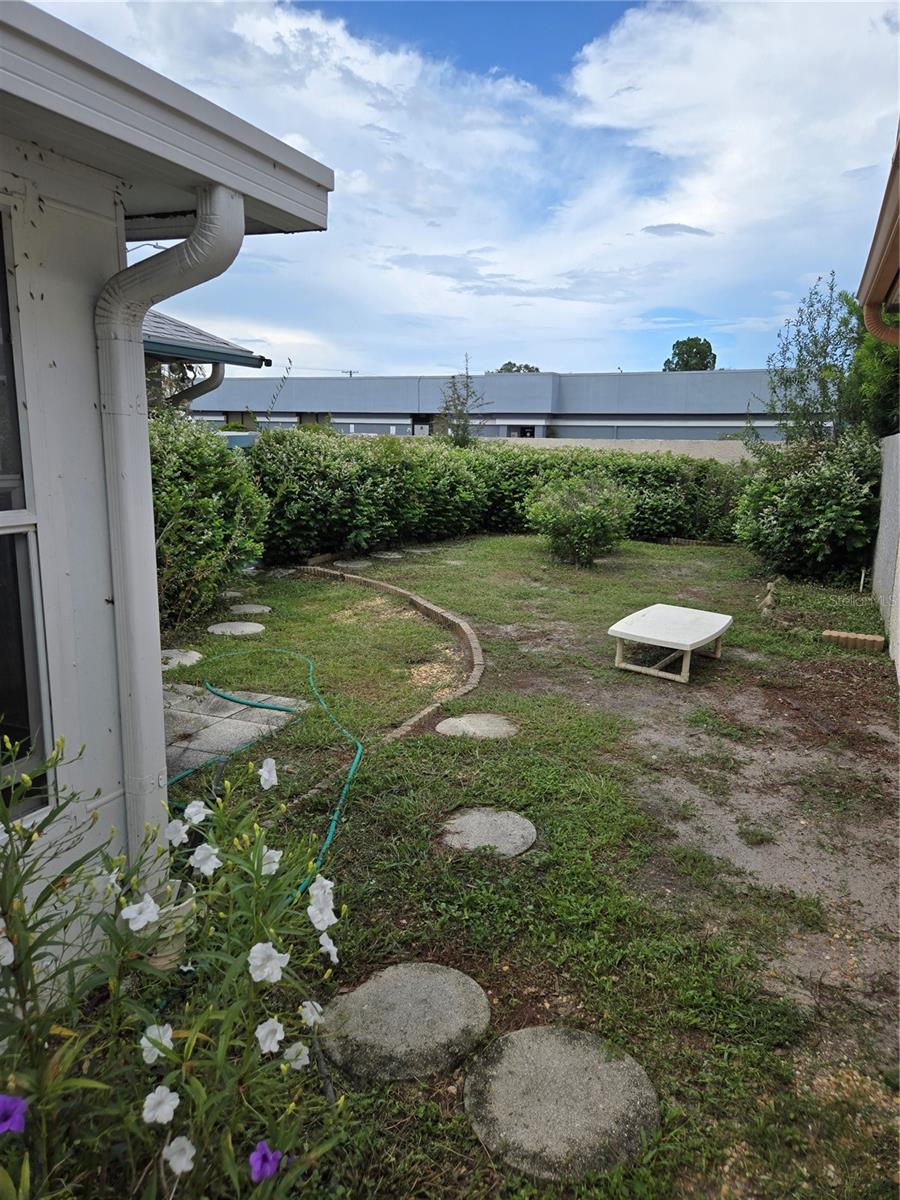 8008 La Serena Dr Property Photo 24