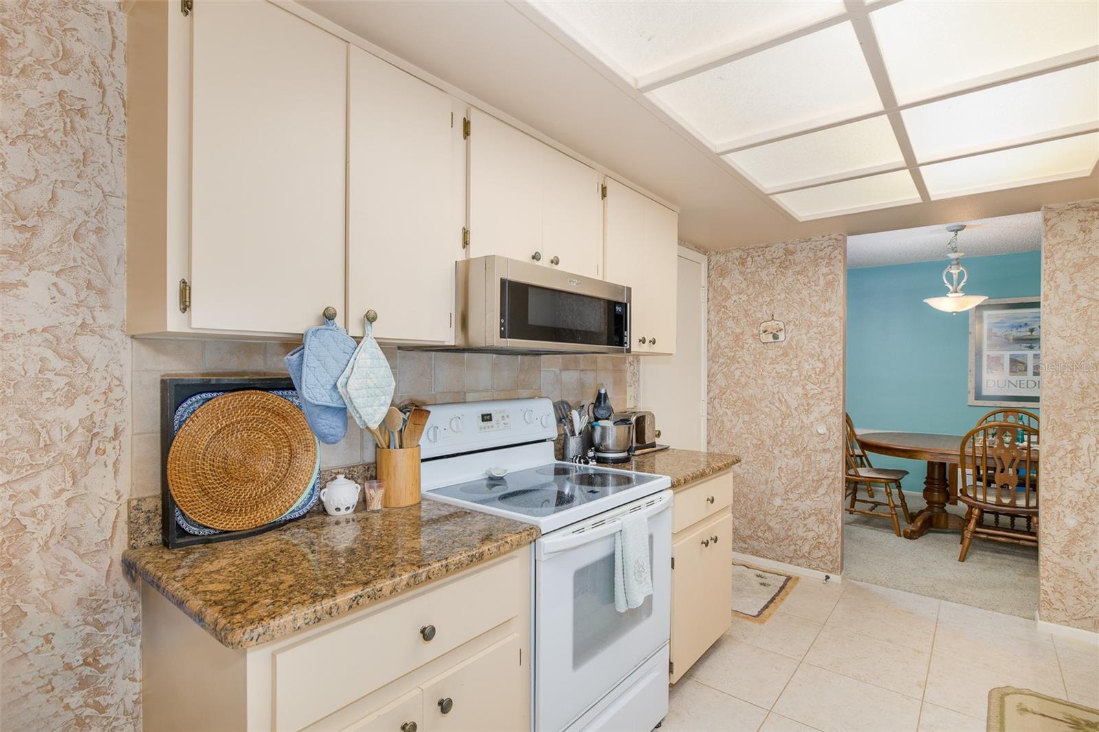 1428 Summer Isle Ct Property Photo 22