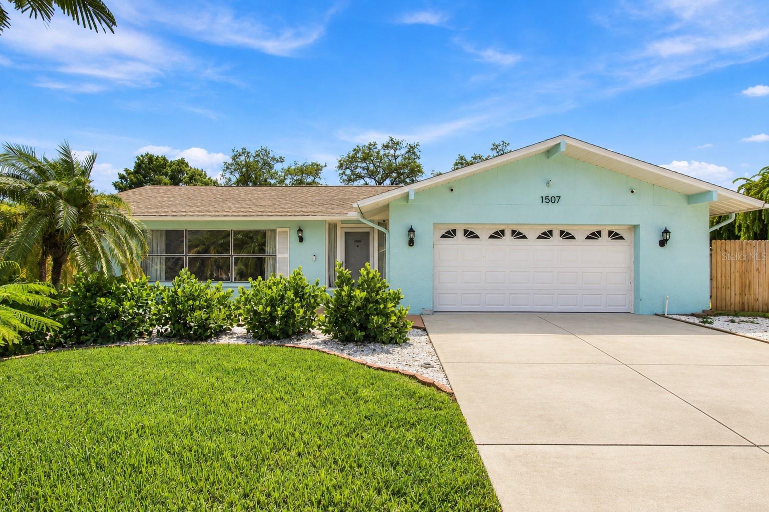 1507 Poinsettia Ave Property Photo 1