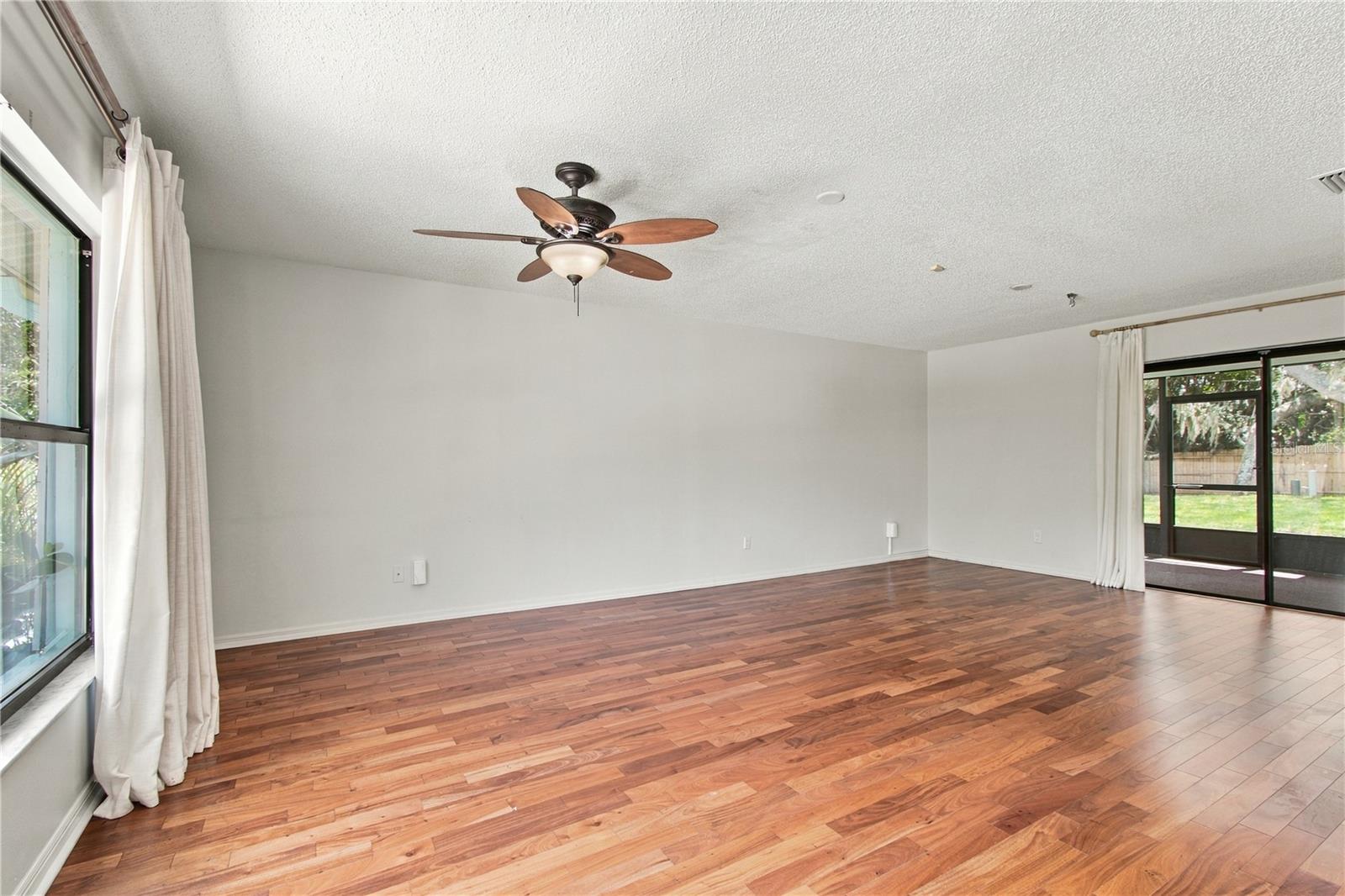 1507 Poinsettia Ave Property Photo 7
