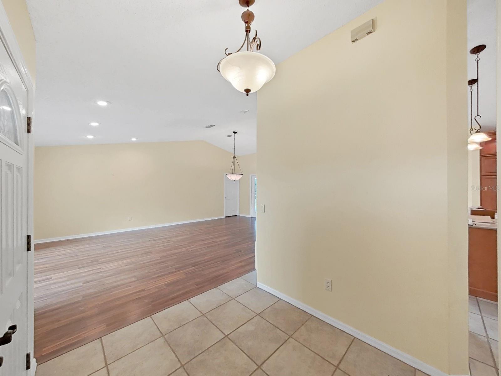 611 Tomoka Dr Property Photo 7