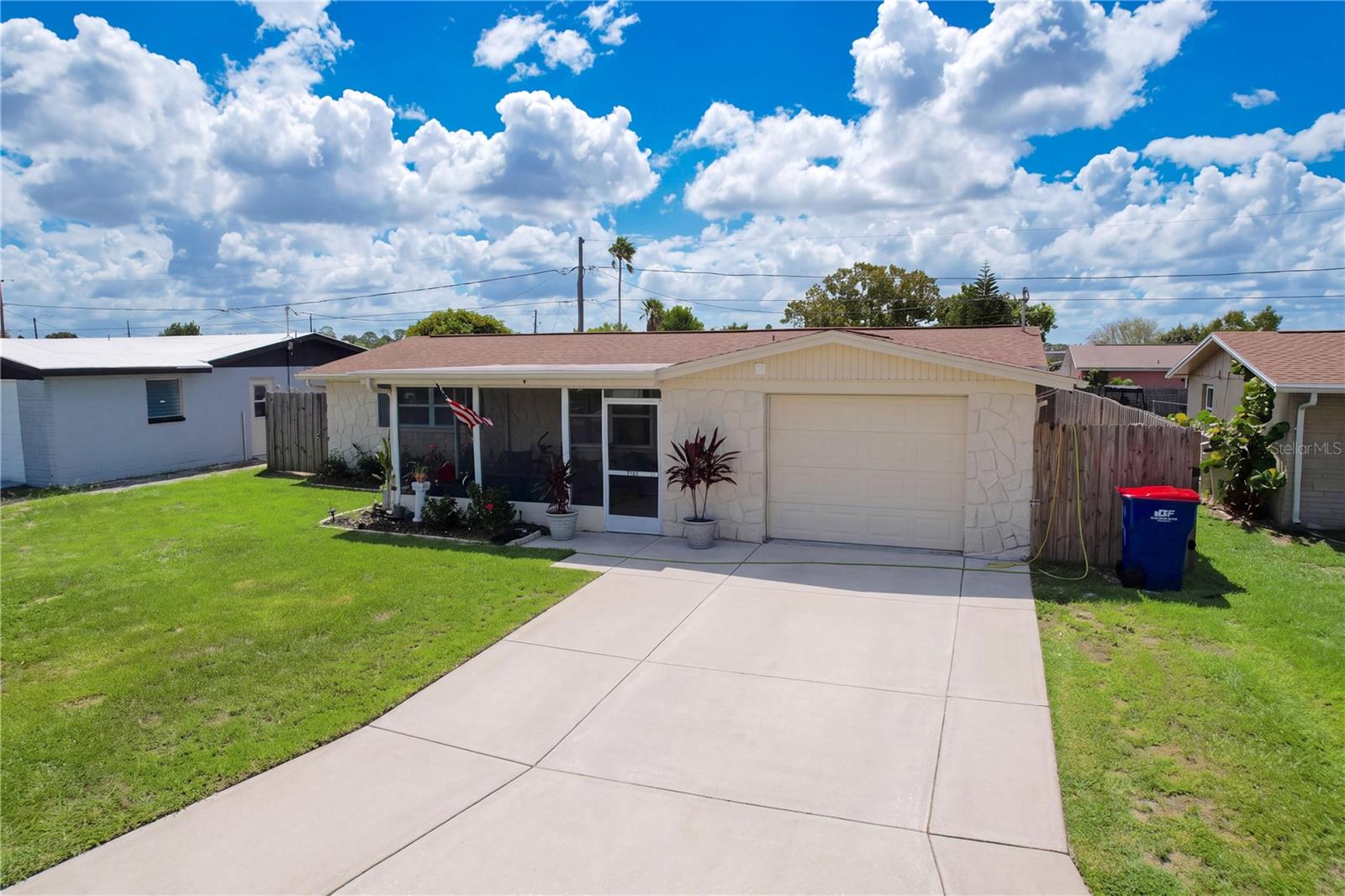 3748 Redwood Dr Property Photo 3