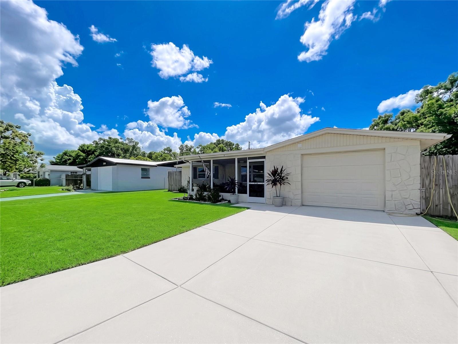 3748 Redwood Dr Property Photo 4