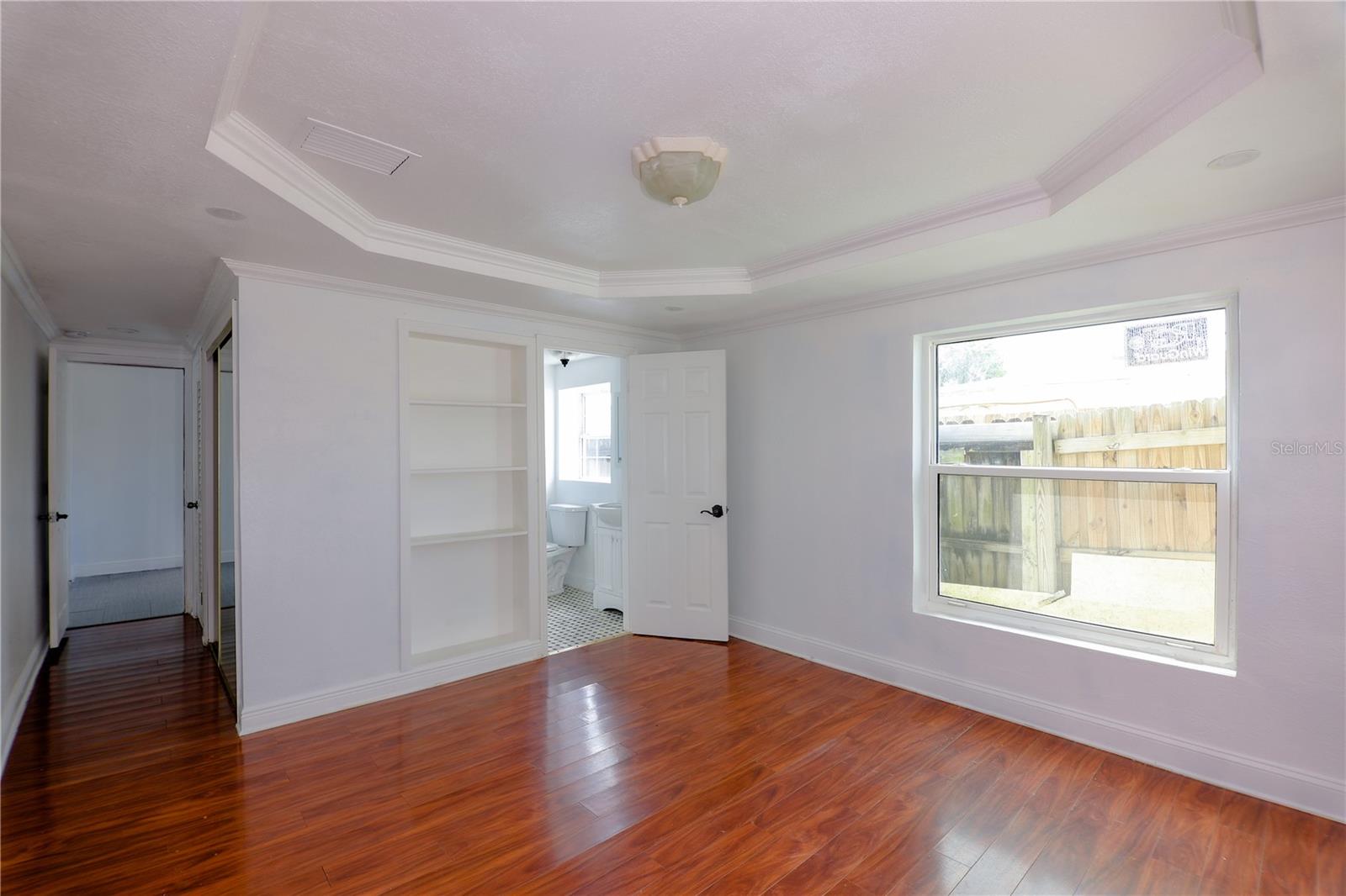 1655 Drew St Property Photo 14