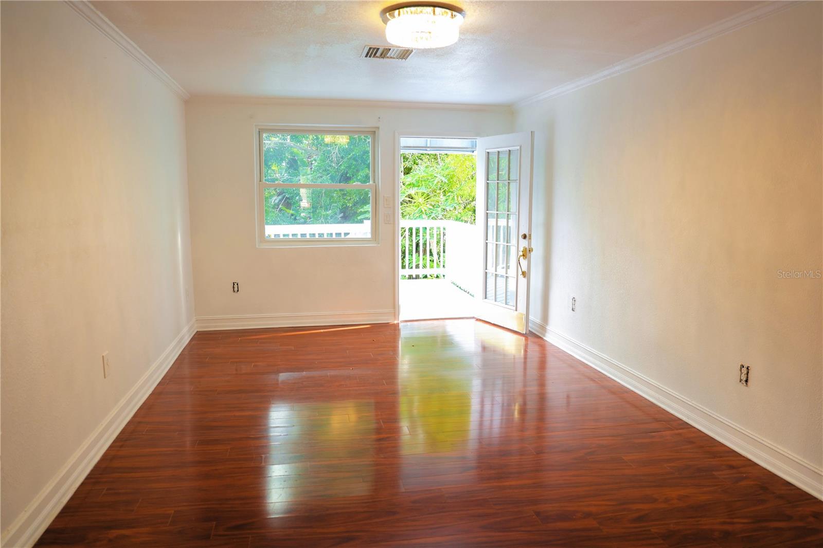 1655 Drew St Property Photo 19