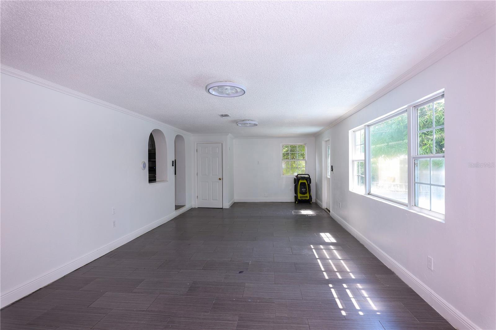 1655 Drew St Property Photo 22