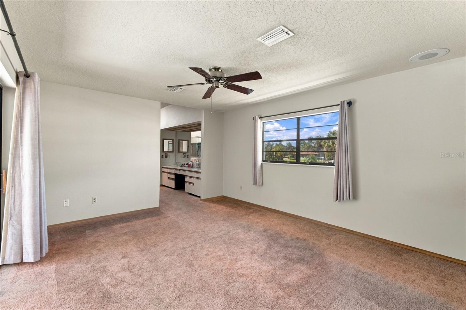 6674 River Rd Property Photo 12