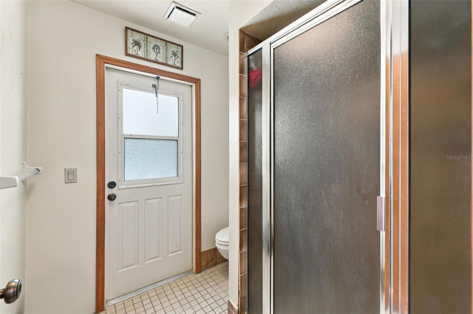6674 River Rd Property Photo 15