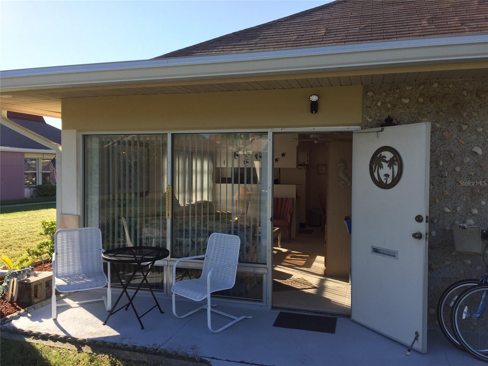 4345 TAHITIAN GARDENS CIR #E Property Photo 1