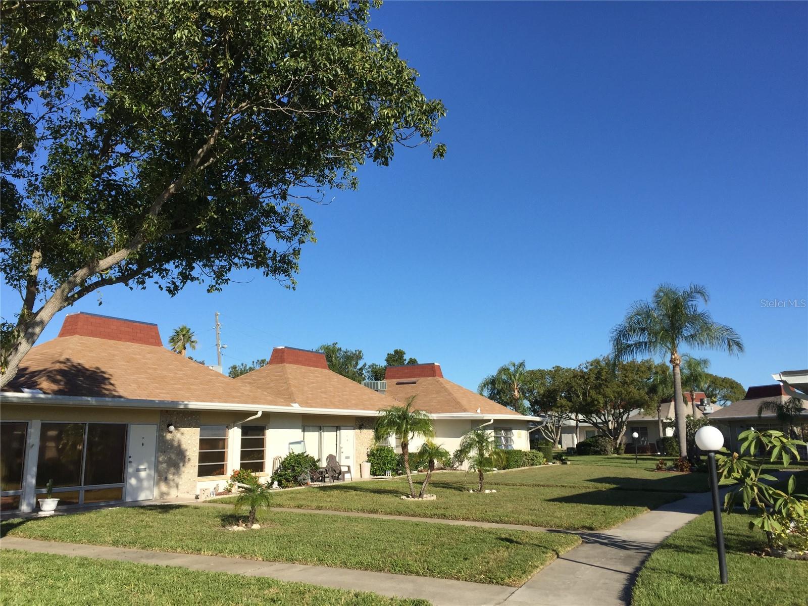 4345 Tahitian Gardens Cir #e Property Photo 2