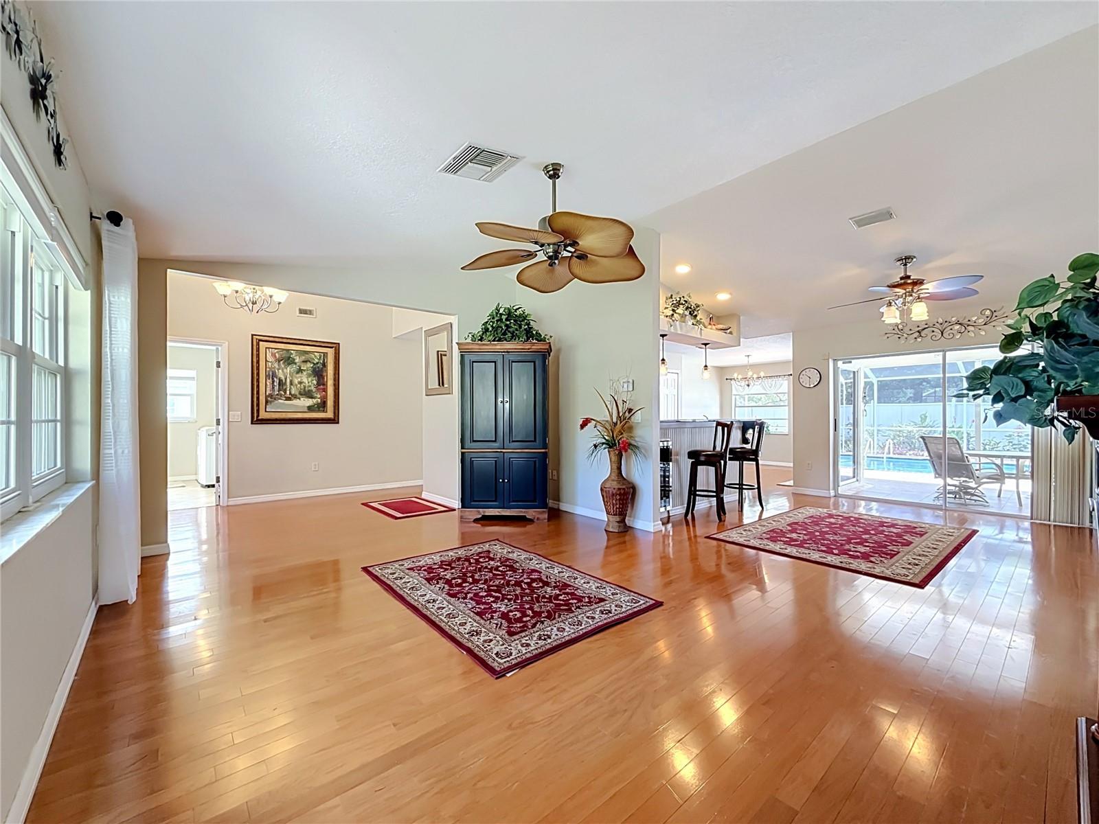 10440 Norvell Rd Property Photo 14