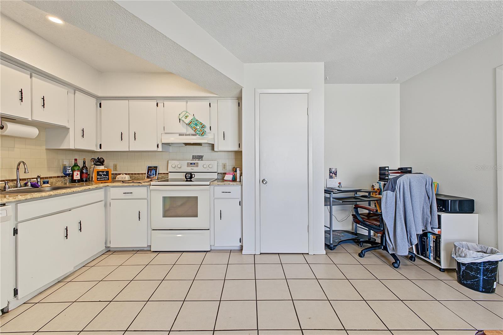 7487 Canterbury St Property Photo 9