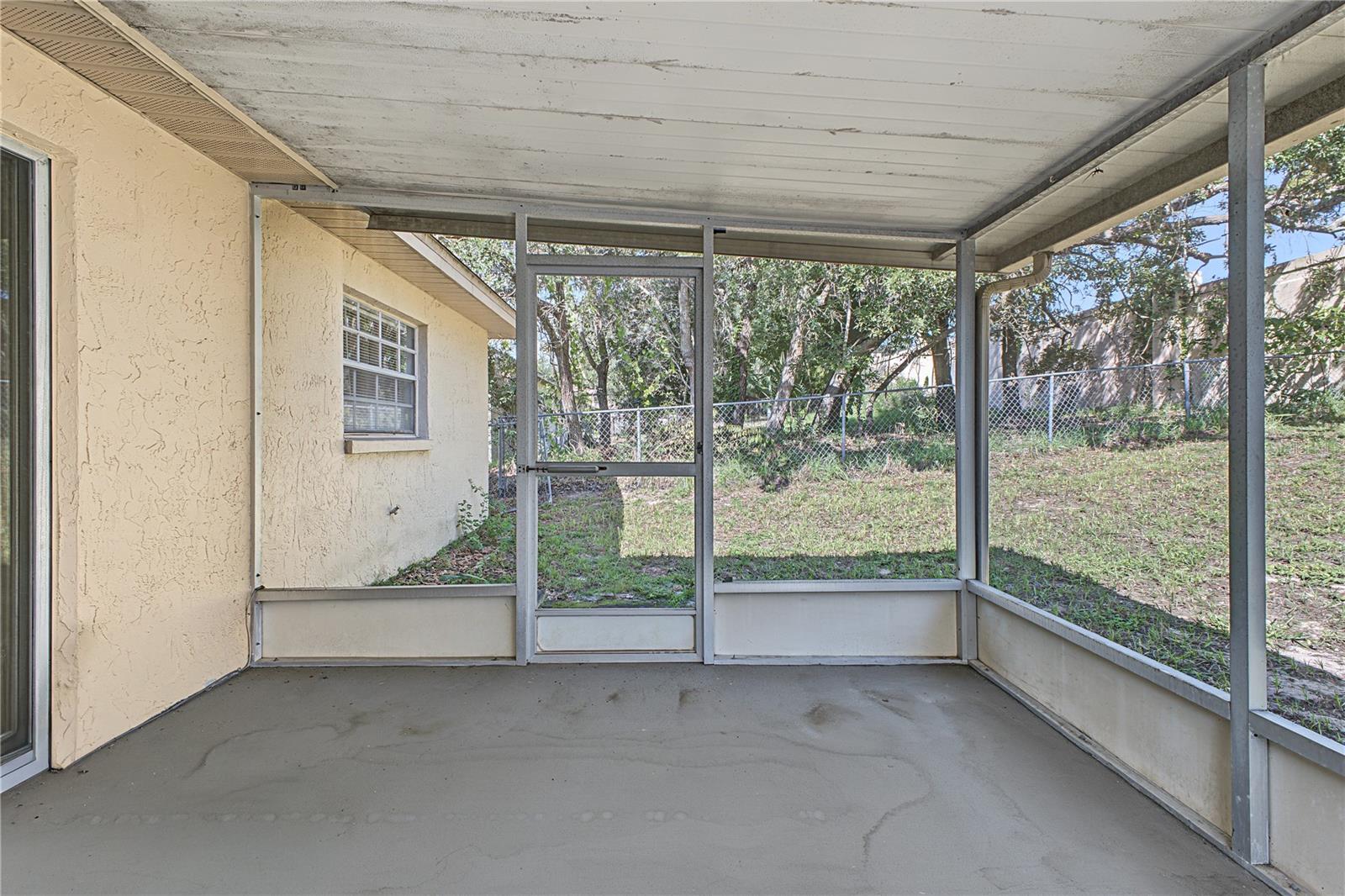 7487 Canterbury St Property Photo 24