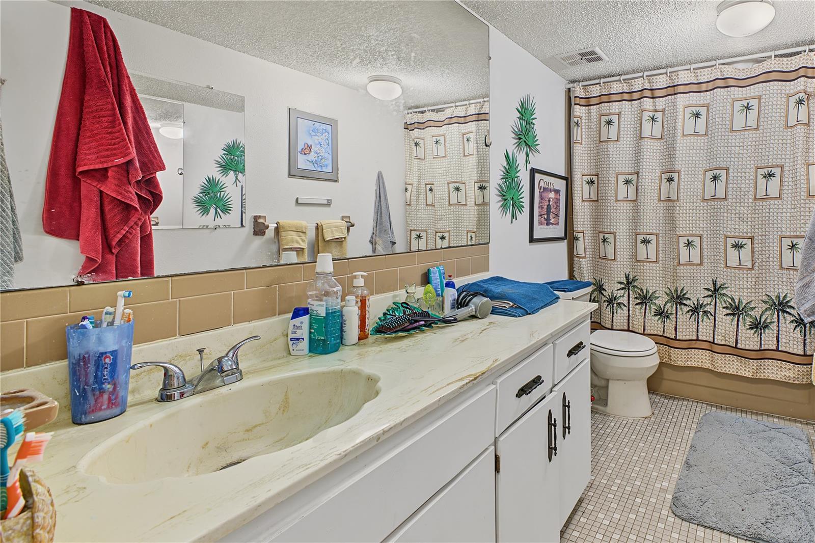 7487 Canterbury St Property Photo 38
