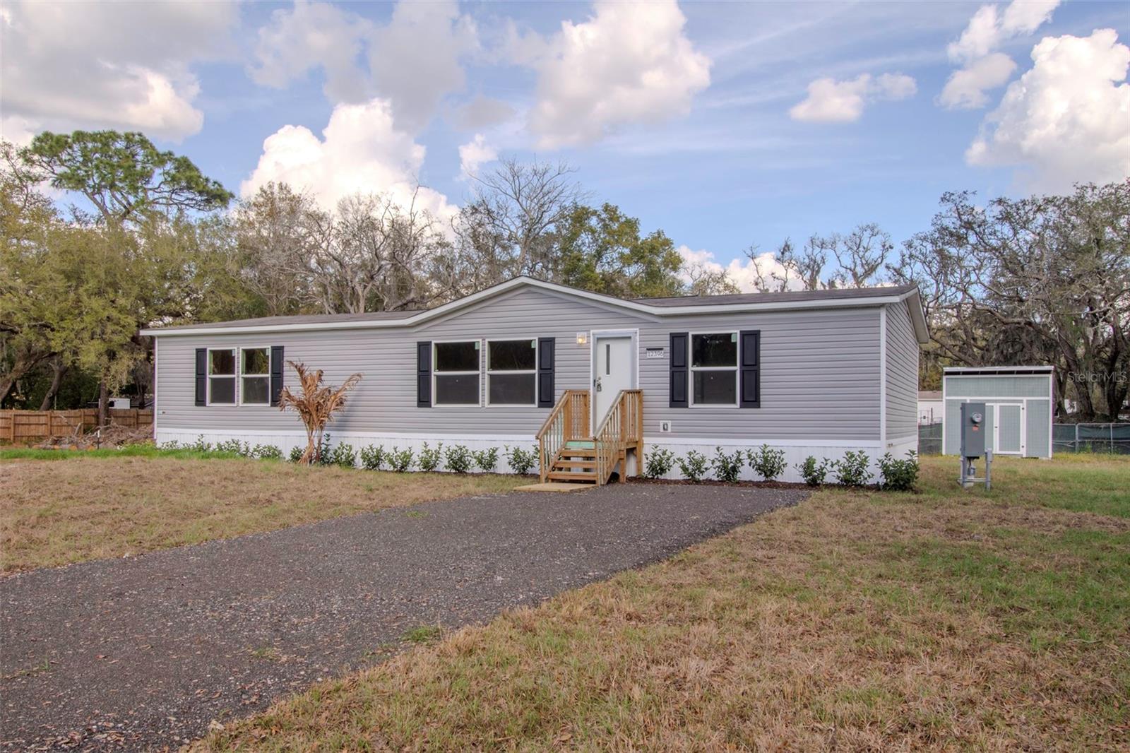 12396 Hicks Rd Property Photo 1