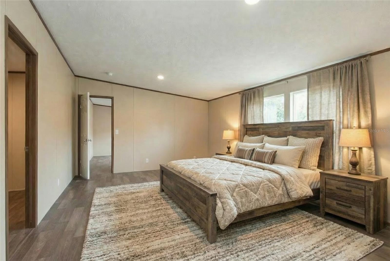 12396 Hicks Rd Property Photo 4