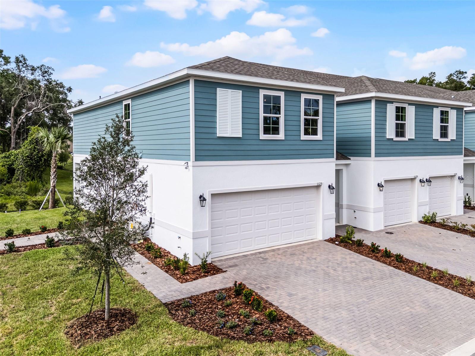 689 Florida Elm Ct Property Photo 1