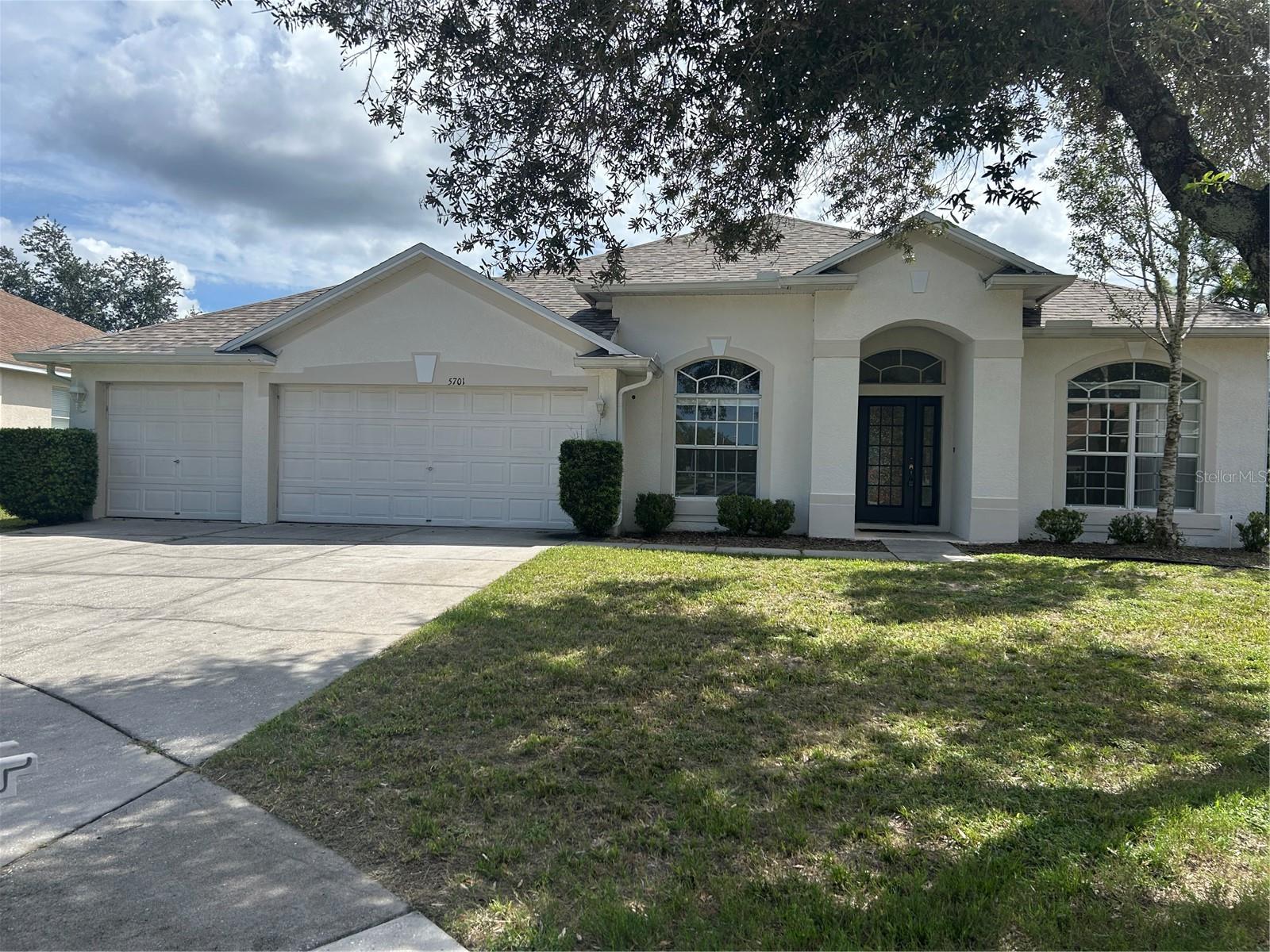 5701 Brackenwood Dr Property Photo 1
