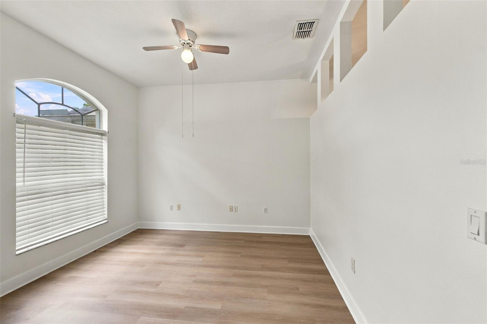5701 Brackenwood Dr Property Photo 9