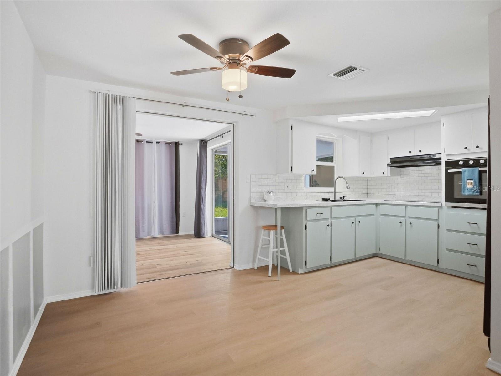 1031 Classic Dr Property Photo 12