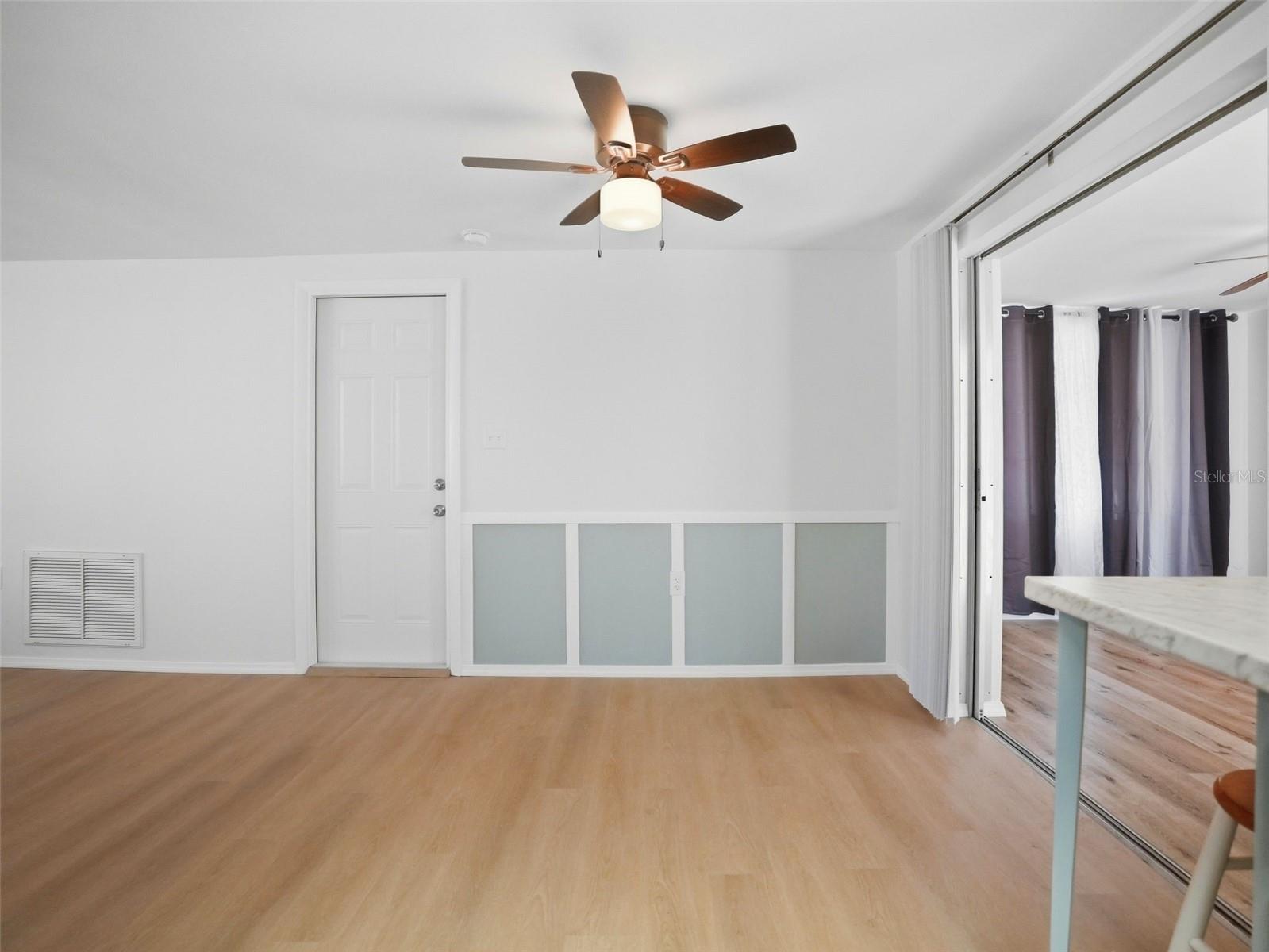 1031 Classic Dr Property Photo 14