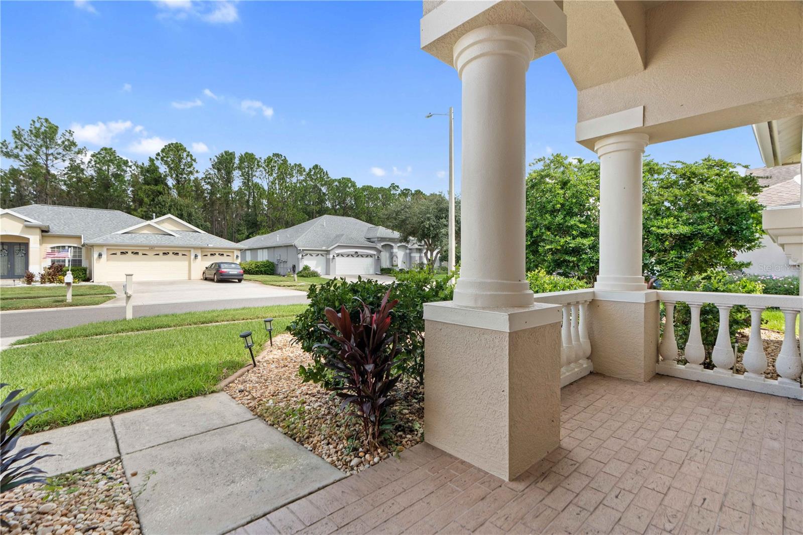 30406 Colehaven Ct Property Photo 4