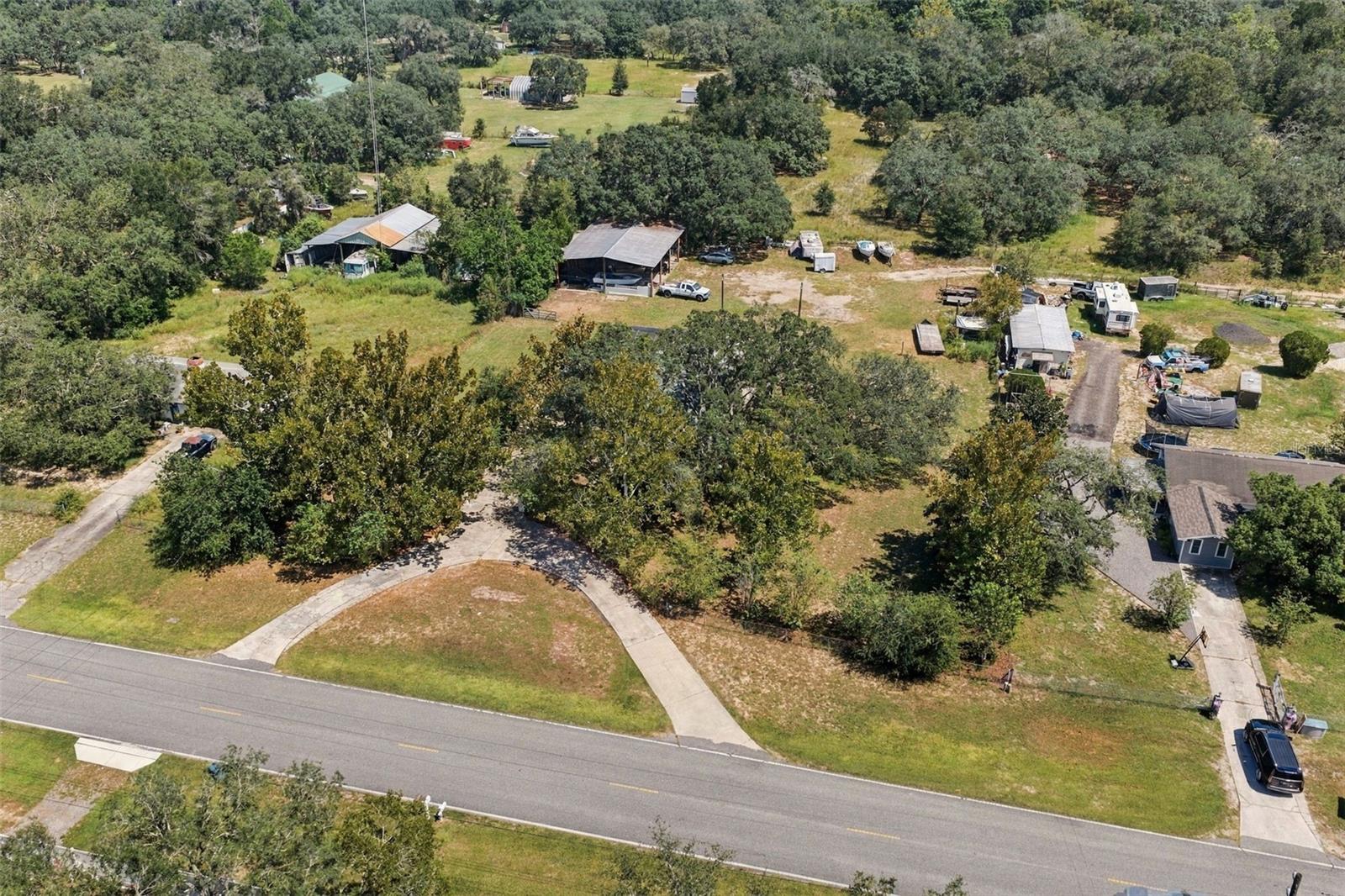 15440 Hays Rd Property Photo 5