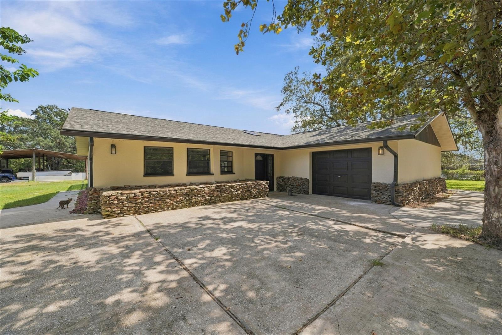 15440 Hays Rd Property Photo 7