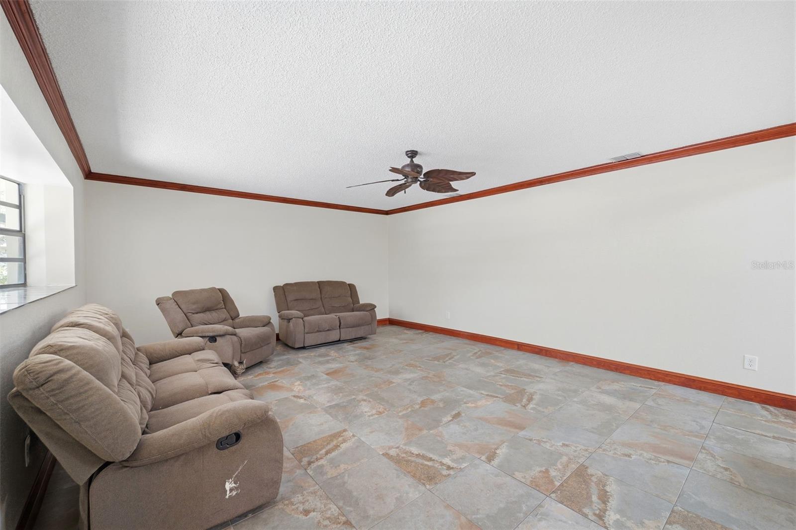 15440 Hays Rd Property Photo 10