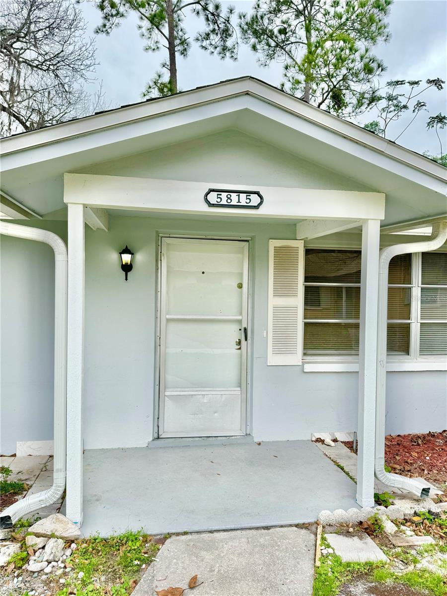 5815 Dailey Ln Property Photo 3