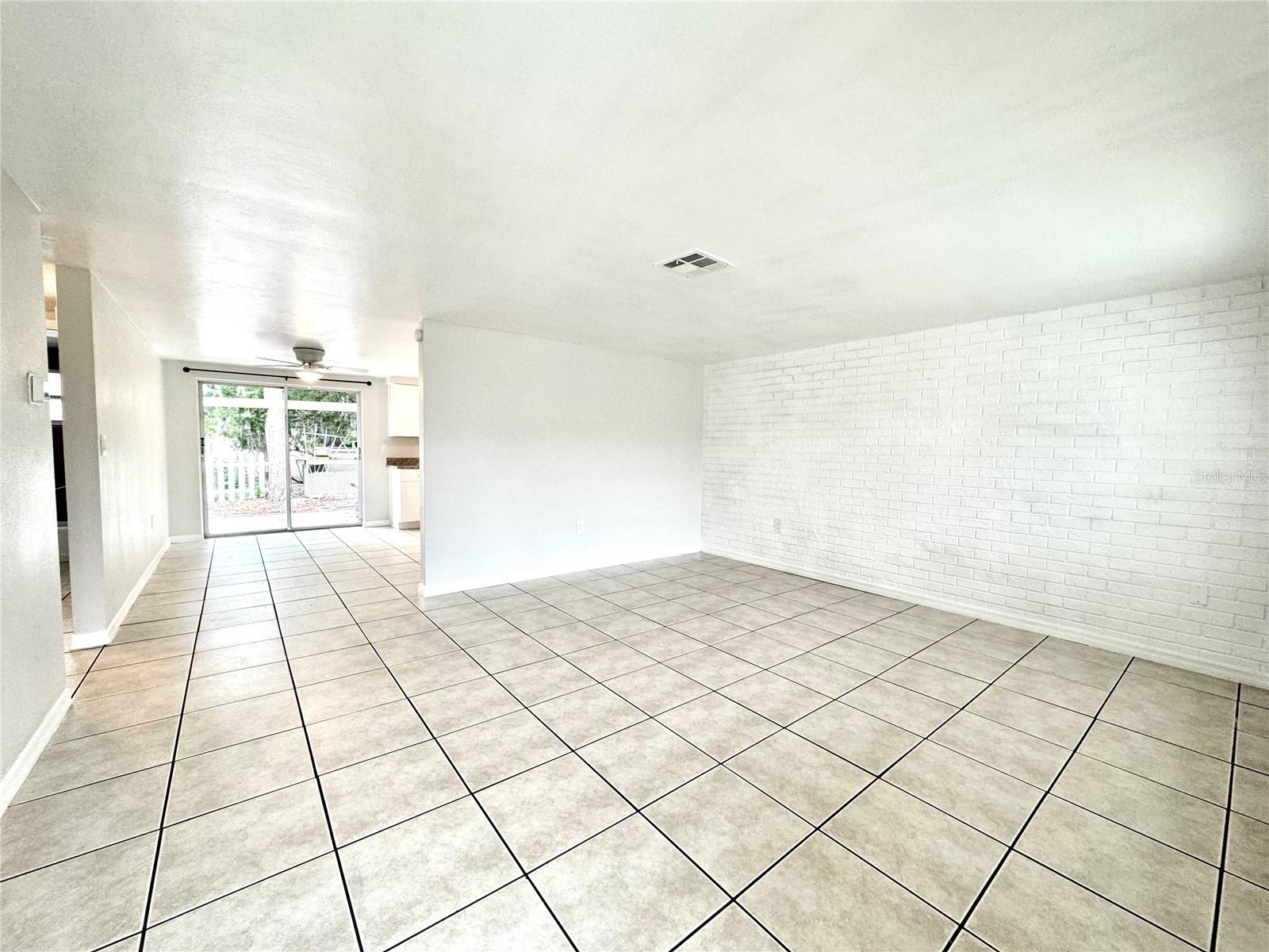 5815 Dailey Ln Property Photo 4