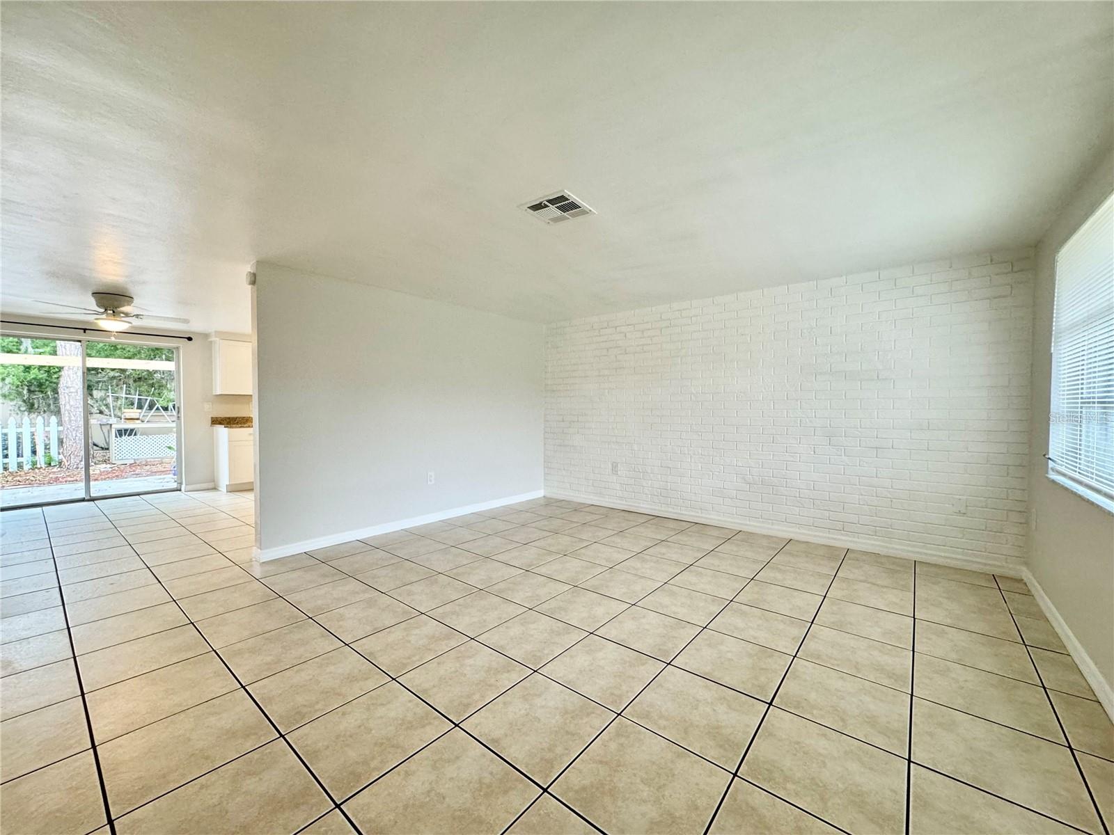 5815 Dailey Ln Property Photo 5