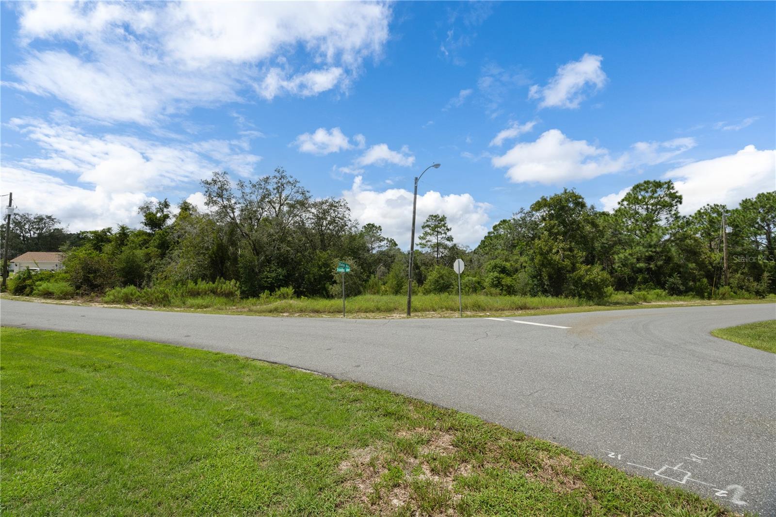 Staten Property Photo 9