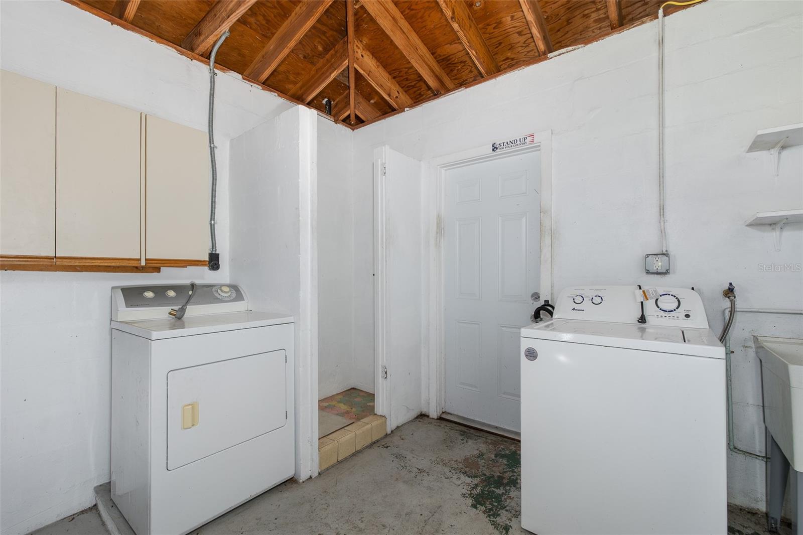 1606 Fruitwood Dr Property Photo 24