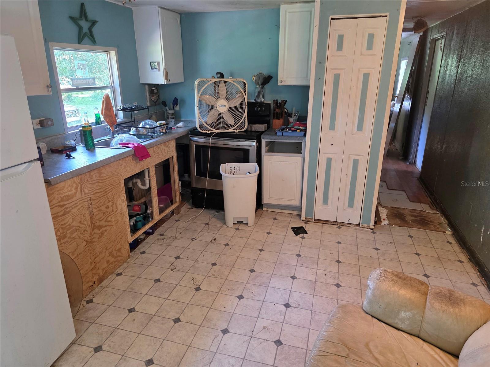 24444 Casey Rd Property Photo 3