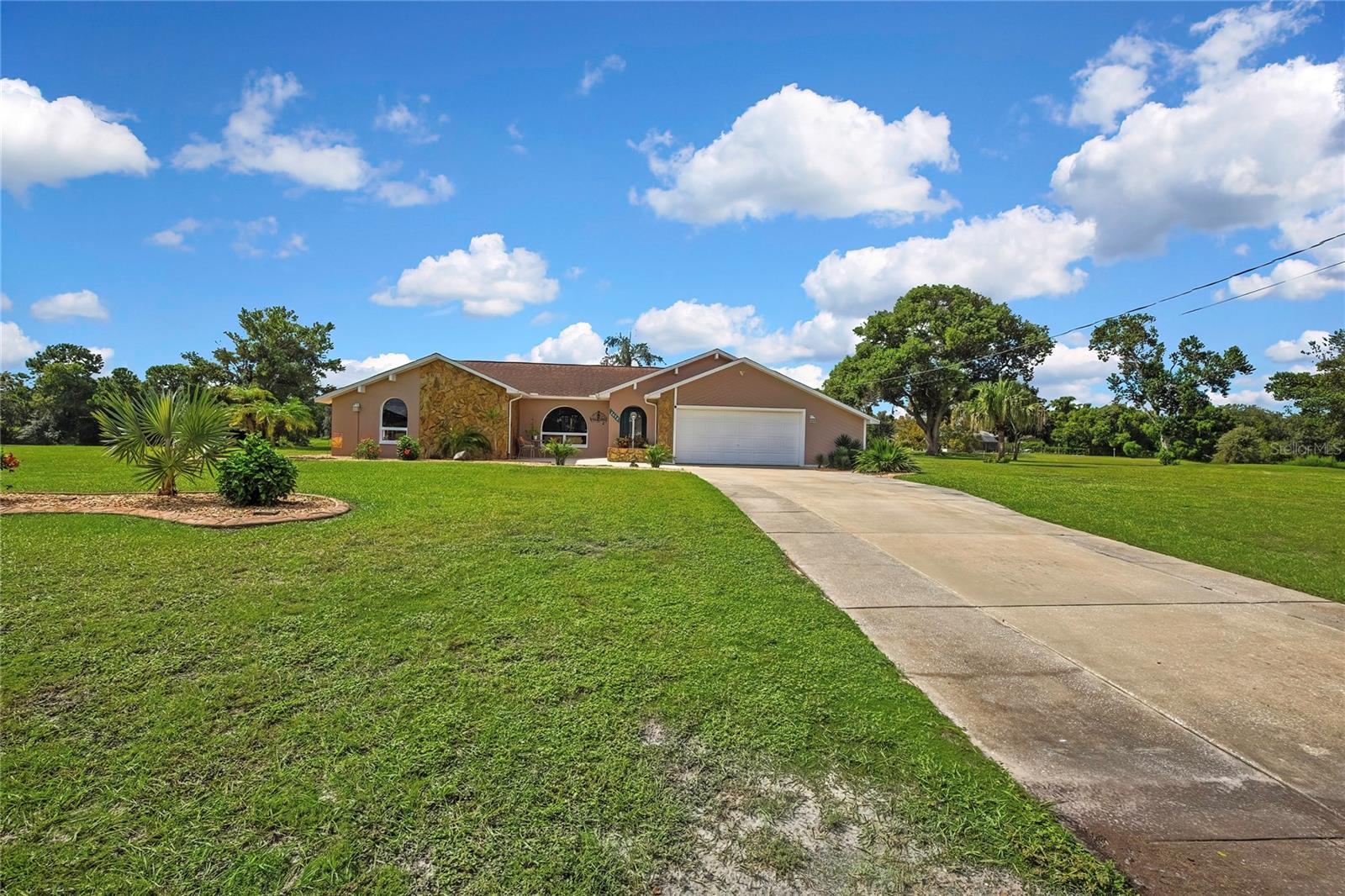 8098 Shorecrest Ct Property Photo 7