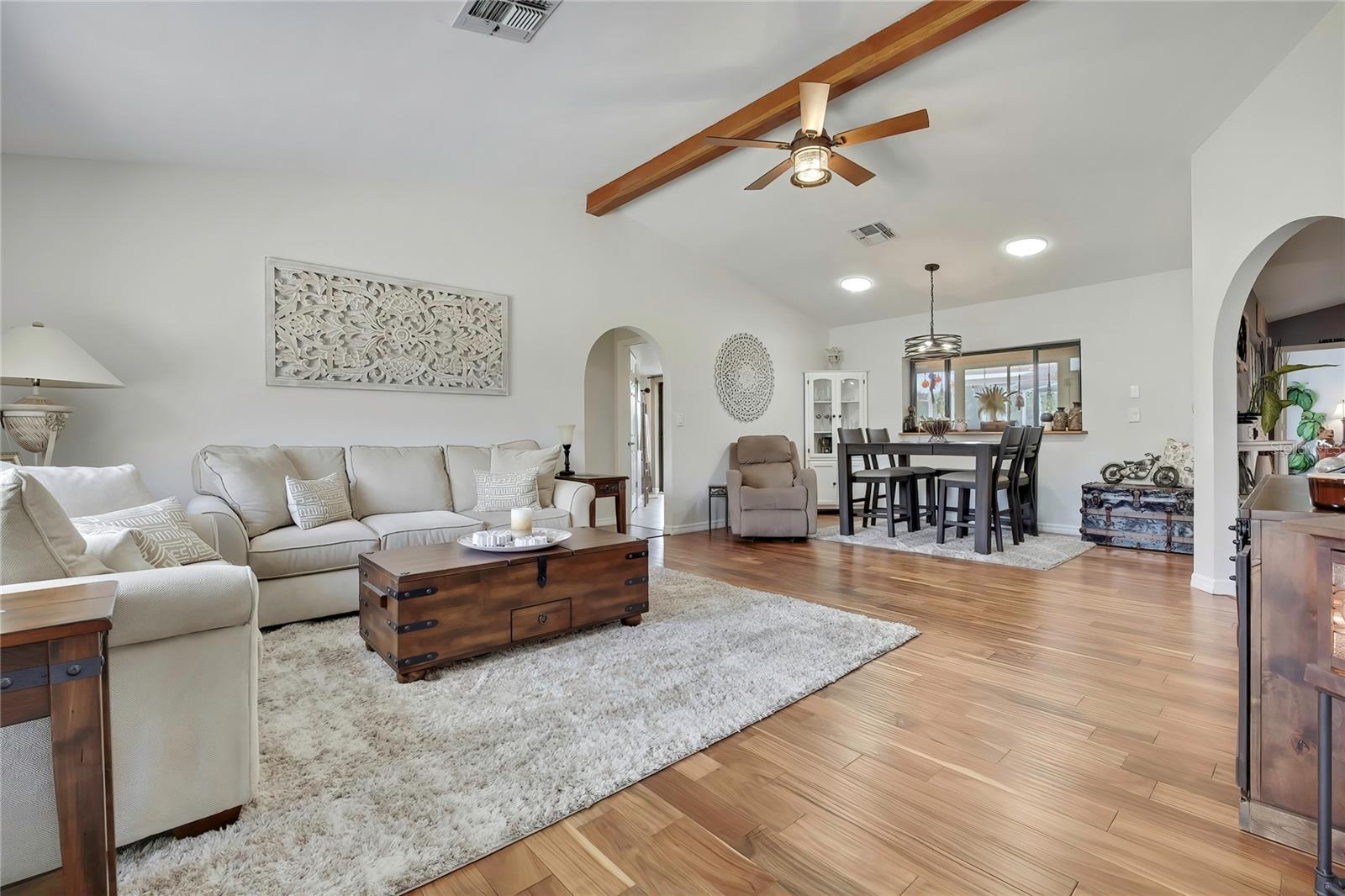 8098 Shorecrest Ct Property Photo 10